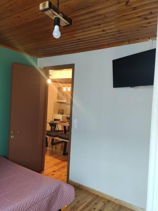 Politis' Wooden House Apartment Vasilikí Exterior photo